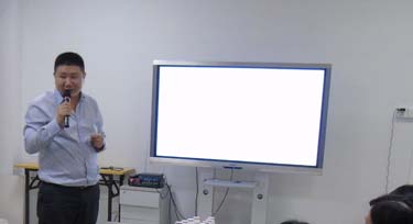 回顧2015年的網(wǎng)絡(luò)營銷之路 2016年光臣準(zhǔn)備好了!