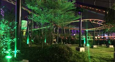 空中游樂場亮化 LED泛光燈一燈多用，效果恰到好處!