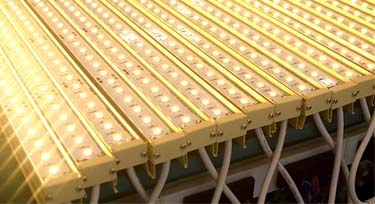 LED線條燈使用時(shí)長了為何沒有以前亮了?